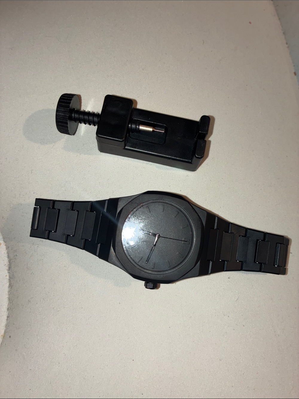 All-Black Minimalist Metal Watch
